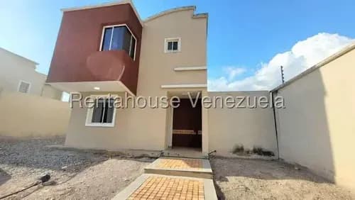 Yolmar Mendoza Alquila Amplia Casa De Dos Niveles En Ciudad Roca Al Este De Barquisimeto, Cód. 26-12705, Semi Amoblada, Diseñada Para Tu Confort Y Seguridad.