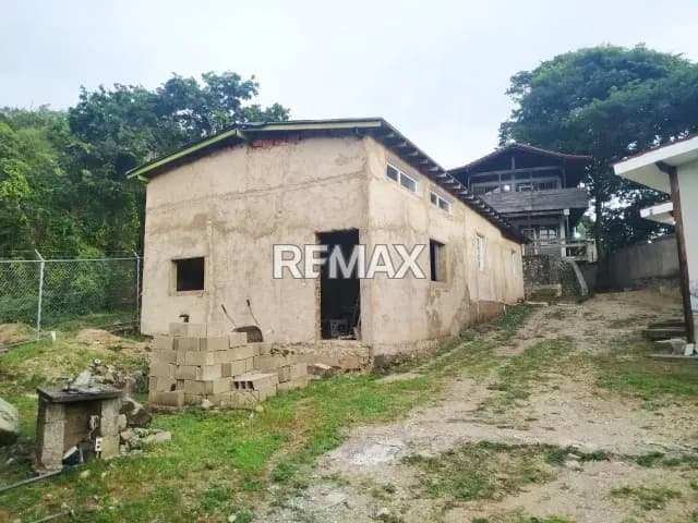 CASA EN OBRA GRIS EN URB CONJUNTO RESIDENCIAL LAS TAPITAS