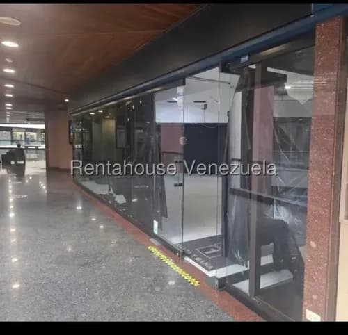 En Alquiler Local Comercial En C.c Santa Fe Norte Yf