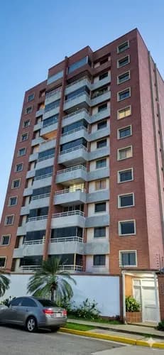 Resd Vista Real Alta Vista Ves 120,000.00 Apto En El Conjunto Vista Real Piso 5 110mts2 3 Habitaciones .2 122baños Cocina Moderna Equipado. 2 Puesto De Estocionamiento Precio 120.000