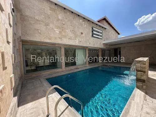 Casa Quinta En Venta En Urbanización San Jacinto Maracay Excelente Propiedad Perfecta Para Gusto Exigente Con Piscina Parrillera Moderna Nela 26-9546