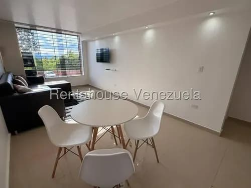 Acogedor Apartamento En Alquiler Remodelado En Colinas De La Tahona 2621630 Ijp