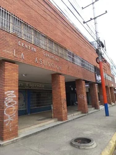 Johana Lazaro Alquila Local Comercial De 2 Niveles En Av Andres Eloy Blanco **clientes Directos**