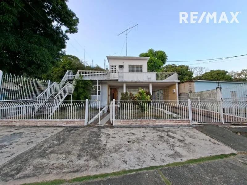 En Venta Casa con Anexos ubicada en Guanare, Sector Curazao, Carrera 1 entre Calles 9 y 10, Guanare, Portuguesa, Venezuela