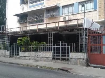 Excelente local a pie de calle, ideal para expendio de comida