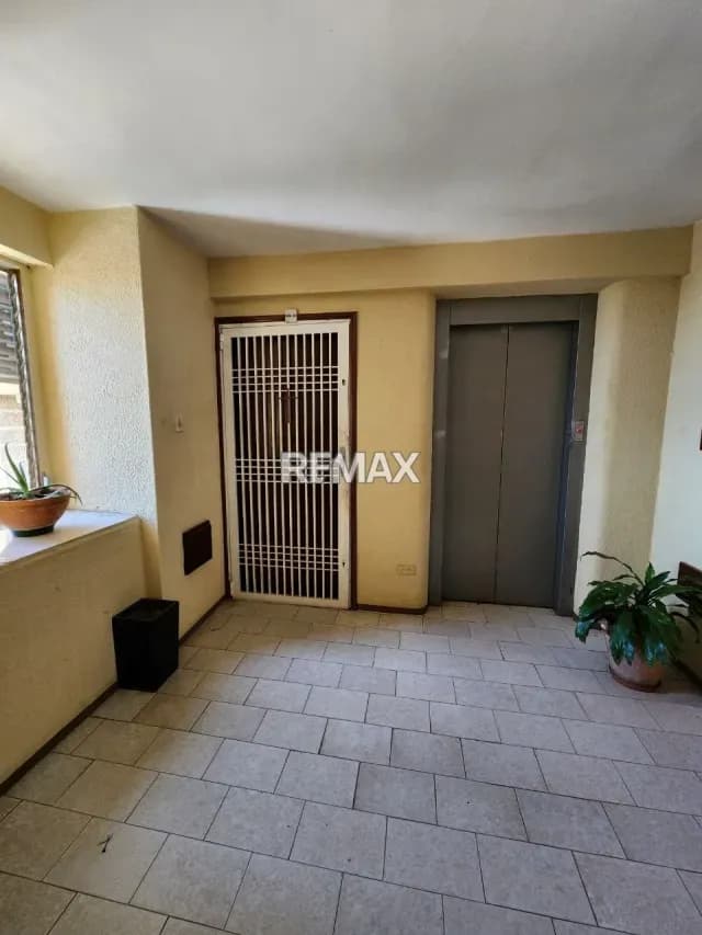 En Venta apartamento Edificio Alijuna Calle 66A entre Avenida 9 B y 10