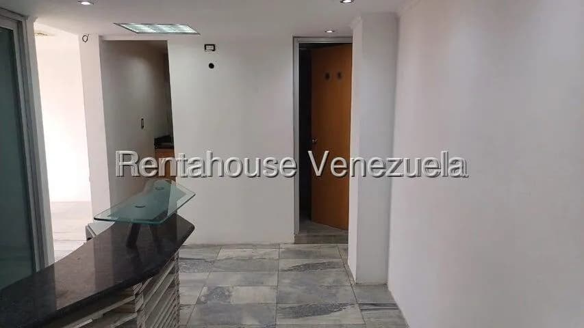 Comercial (Oficina) en Alquiler en La Campiña, Distrito Metropolitano