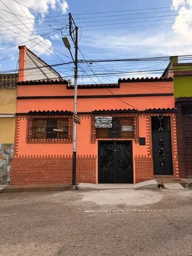 Casa En Venta - Barrio Obrero