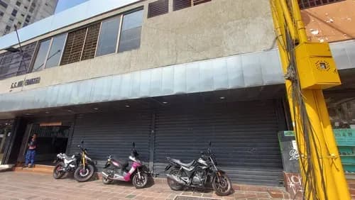321482 Am - Venta Estratégico Local Comercial De Dos Niveles - Centro De Valencia - 165 M2