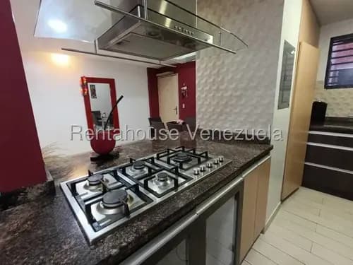 Apartamento De 105m² Al Oeste: 3 Habitaciones Más Estudio, Impecable Y Puesto Techado @eloisabermudez.rah