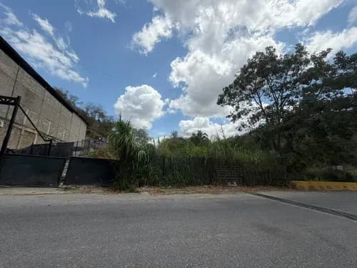 Se Vende Terreno 700m2. Macaracuay