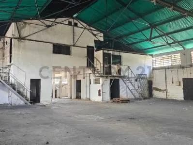 GALPON INDUSTRIAL CON EDIFICIO ADMINISTRATIVO EN VENTA