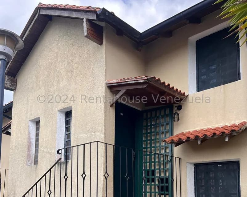 Casa (Duplex) en Venta en Monte Claro, Distrito Metropolitano