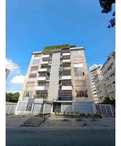 Apartamento En Alquiler En Los Palos Grandes, Para Estudio Creativo.
