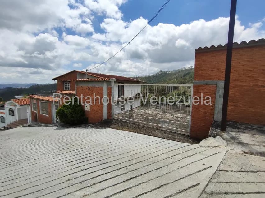 Casa (Duplex) en Venta en Municipio Carrizal, Miranda