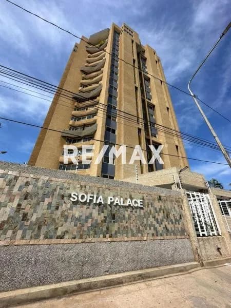 Penthouse en Alquiler Resid. Sofía palace Av. 5 de Julio
