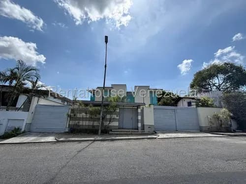 ¡vive La Grandeza! 650 M2 De Puro Lujo Y Confort. 4 Suites Privadas, Estudio Y Máxima Seguridad. Un Tanque Gigante De 30.000l Te Da Libertad Total.es El Hogar De Tus Sueños Hecho Realidad!.la Lagunita