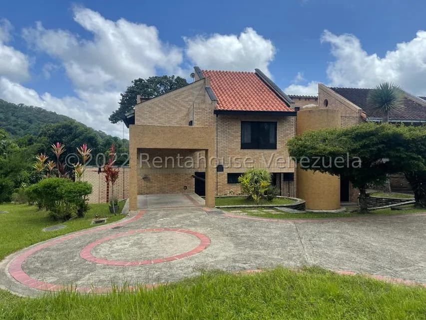 Townhouse (Duplex) en Venta en Parcelamiento Cortada del guayabo, Miranda