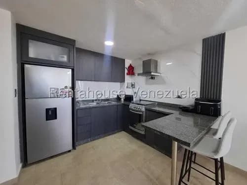Sorangel Vargas Vende Hermoso Apartamento Con Piscina, Excelente Ubicacion. Res. Sotavento Zona Oeste Barquisimeto Mls #26-15627