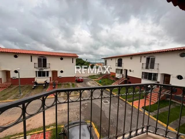 En Venta Casa Urbanizacion Monte luna 7 minutos del este