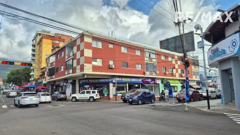 En Alquiler Oficina en Barrio Obrero Cll. 12 esquina Crr. 20 edif. De la panadería Francesa