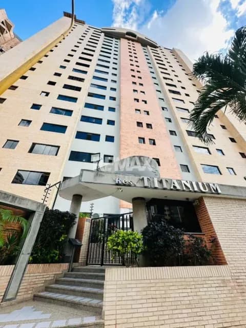 En venta moderno y funcional apartamento a estrenar en Trigaleña alta Resd. Titanium