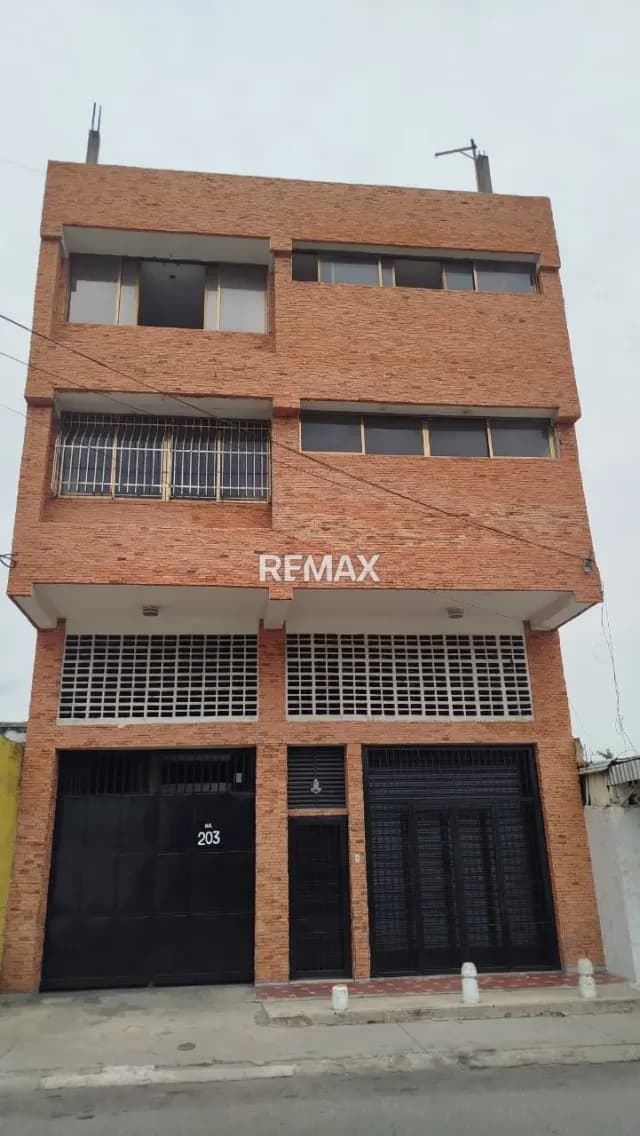 Venta de Edificio Comercial de Oportunidad en el Centro de la Ciudad de Maracay Es tu Oportunidad de Invertir!!