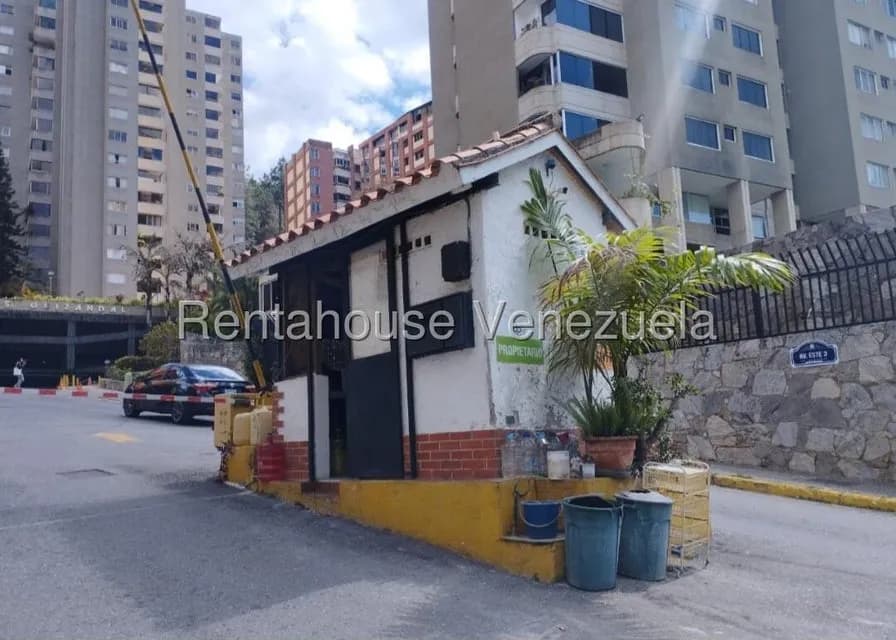 Apartamento (1 Nivel) en Alquiler en Los Naranjos del Cafetal, Distrito Metropolitano