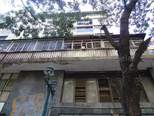 Local Comercial ( Pb / A Pie De Calle / 2 Niveles) Alquiler Parroquia La Candelaria Mls - 23-18098