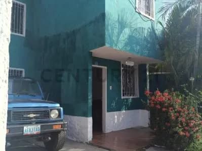 CASA EN VENTA EN EL CONJUNTO RESIDENCIAL TAMARINDO, BARCELONA