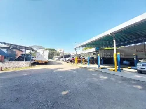 Jv Vende Terreno Comercial Incluye Galpones En Excelente Estado, Ideales Para Depósito, Logística, Turístico, Deportivo O Industria. 26-6347 Jun17