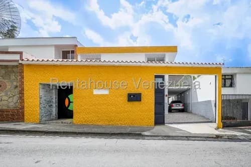 Bella Casa En Venta En Los Pomelos Urbanización En Calle Con Vigilancia (los Naranjos) Km