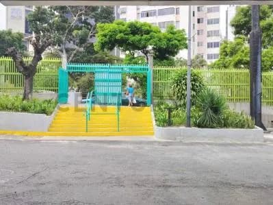 LOCAL COMERCIAL EN MACARACUAY MN