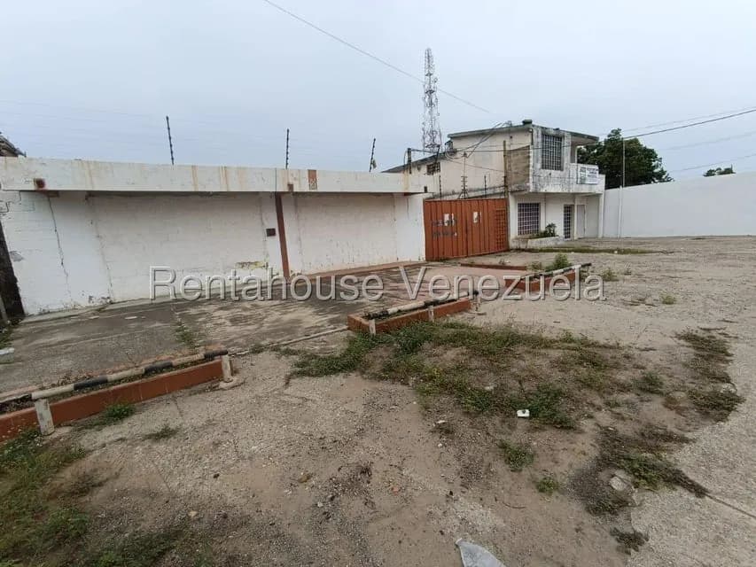 Comercial (Galpon - Deposito) en Venta en Las Cabillas, Zulia
