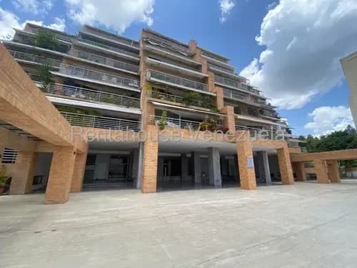 Hermoso Apartamento Destaca Por Su Vista Inigualable Al Ávila, Que Se Puede Apreciar Plenamente Desde Un Amplio Balcón Diseñado Para El Relax