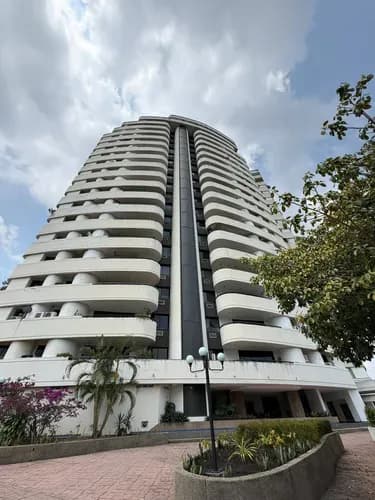 Apartamento En Venta En Terrazas Del Paraiso, Urb. El Bosque. Cod. 330198