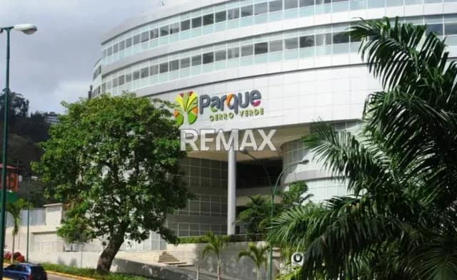 LOCAL COMERCIAL EN ALQUILER - URB. CERRO VERDE