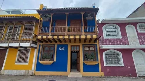 Casa Comercial En Venta En Malecón De Puerto Cabello, Carabobo. Remodelada. Cod. 297580