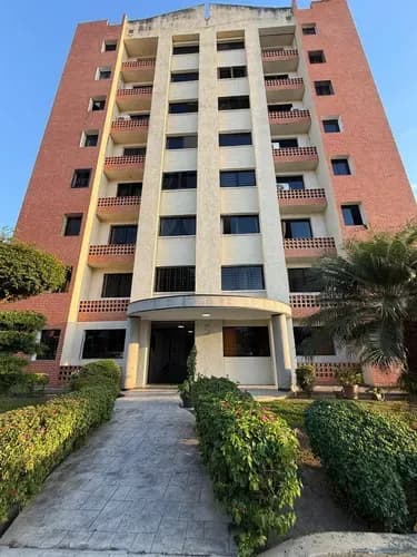 Amplio Apartamento En Jardín Mañongo Res. El Viejo Rincón Hc-ind