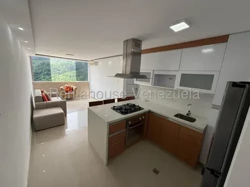 Apartamento En Alquiler En Los Naranjos Humboldt A Estrenar Con Baños Remodelados Y Cocina Moderna Y Equipada En Conjunto Privado Con Vigilancia Y Agua Constante 26-21342 Jc