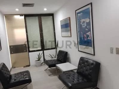 VENTA OFICINA PH CHACAO