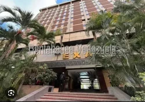 (cliente Directo) Alquiler 26-20904 Estupenda Oficina Remodelada De 40 Metros, Con Baño Privado, Ubicada En Uno De Los Edificios Más Comerciales De Caracas Con Estacionamiento Público.