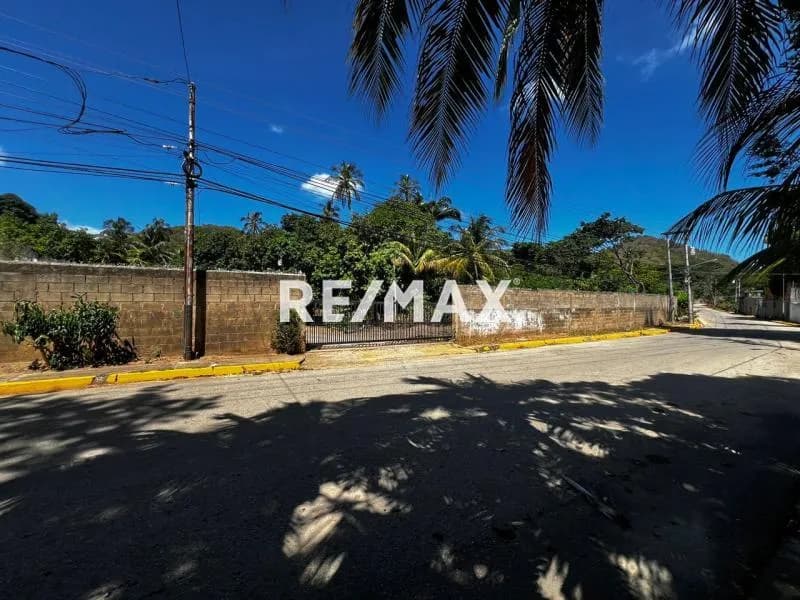 TERRENO DE ENSUEÑO: 1.024 M² A PASOS DE PLAYAS Y AV. 31 JULIO EN LA FUENTE, LAS TAPIAS.
