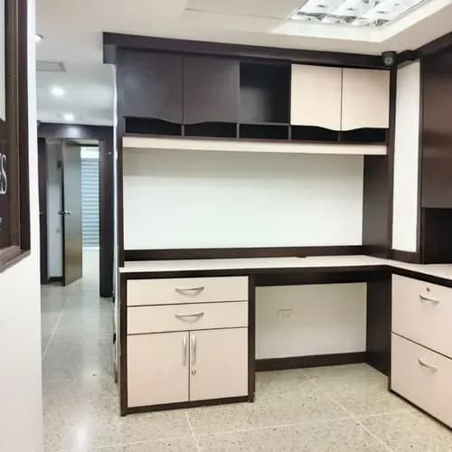 Amplia Oficina Los Rosales - 92,11 M2 - Gsd