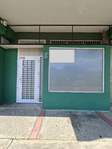 Johana Lazaro Alquila Local A Pocos Metros De La Av Bolivar **clientes Directos**