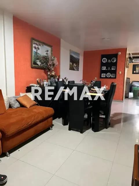 VENDO CASA URB LOS MANGOS