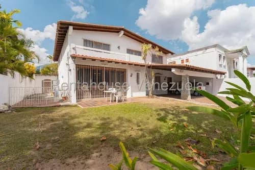 Increíble Oportunidad En Santa Paula , Casa Con Buenas Dimensiones Y Ubicación, Zona Segura , 4 Hab , 4baños , 613 Metros ,calle Cerrada (abstenerse Asesores Inmobiliarios)26-14449