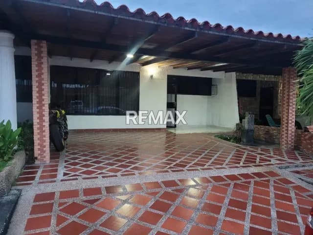 CASA AMOBLADA EN ALQUILER