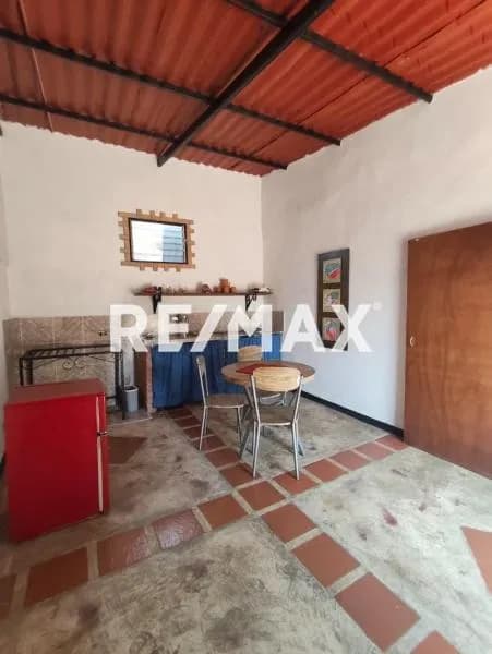 ANEXO EN ALQUILER 1 HABITACION AGUA VIVA
