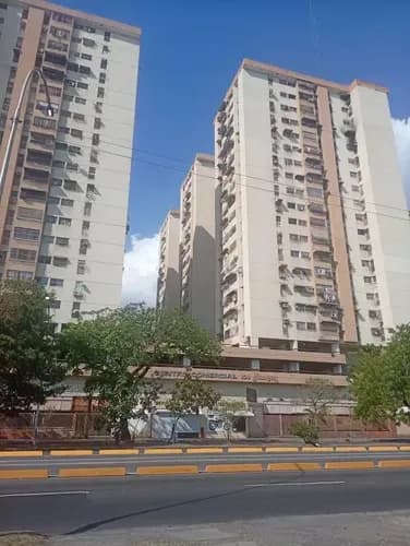 Se Vende Comodo Apartamento Ubicado En Residencia Los Mangos, Av Constitucion, 007jsc